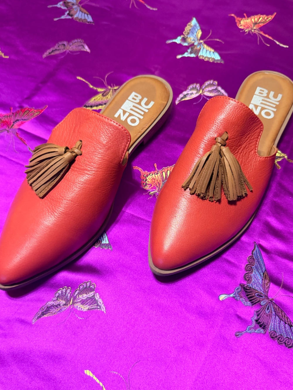 Nwot’s Bueno Coral Leather Tassel Mules Size 40